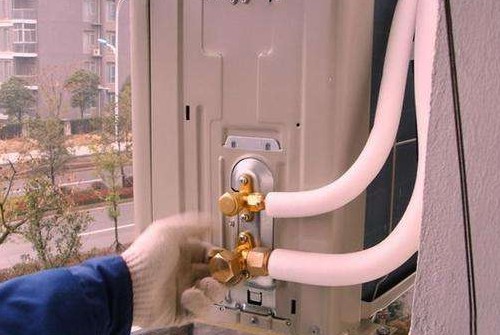 熱水器電源插頭燒壞了怎么辦？